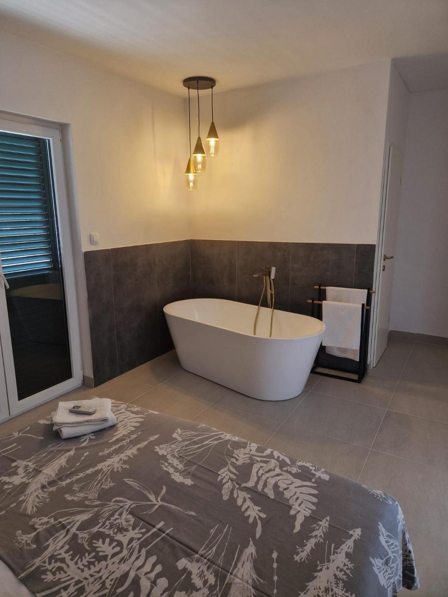 Holiday Home Nino With Amazing Swimming Pool Slatine Extérieur photo